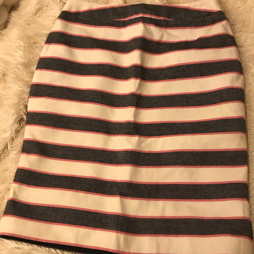 *SOLD* Halogen pencil skirt